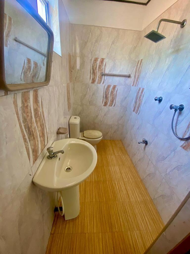 Summer House Мірісса Екстер'єр фото